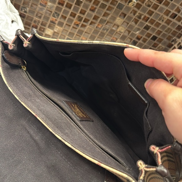 Burberry Brown Crossbody Bag with Plaid Pattern and Structured Shape - Picture 10 of 10